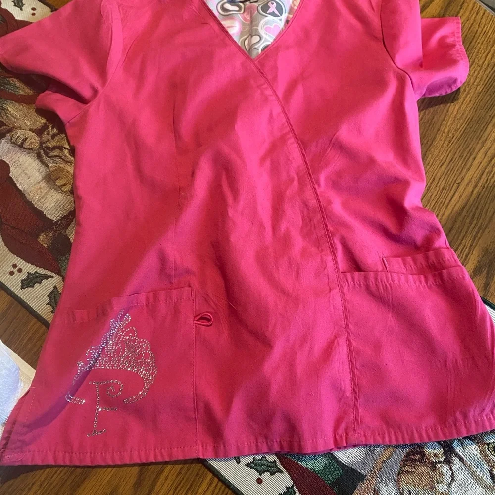 Scrub top - Picture 3 of 3